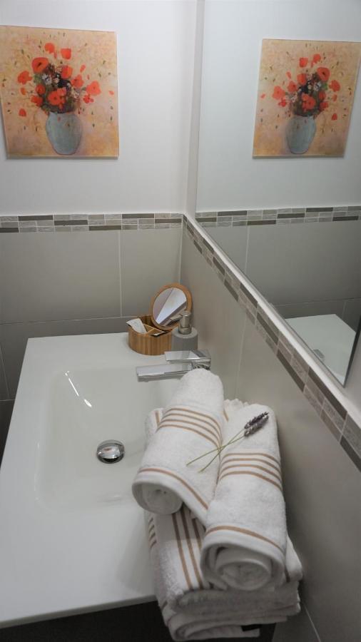 B&B Oasis Des Lavandes - Chambre Coqueliot Вильнёв-ле-Авиньон Экстерьер фото