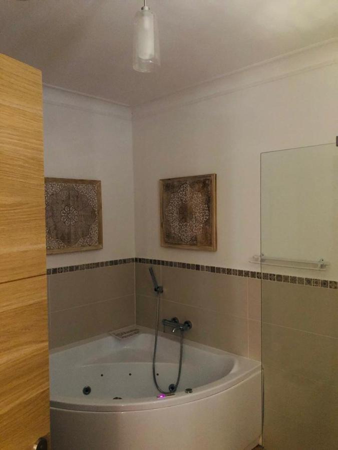 B&B Oasis Des Lavandes - Chambre Coqueliot Вильнёв-ле-Авиньон Экстерьер фото